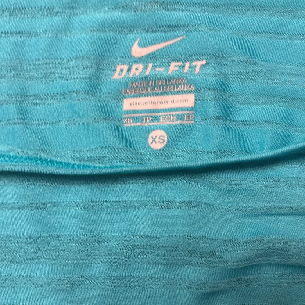 Nike Turquoise Workout Top and capris leggings - Picture 7 of 11